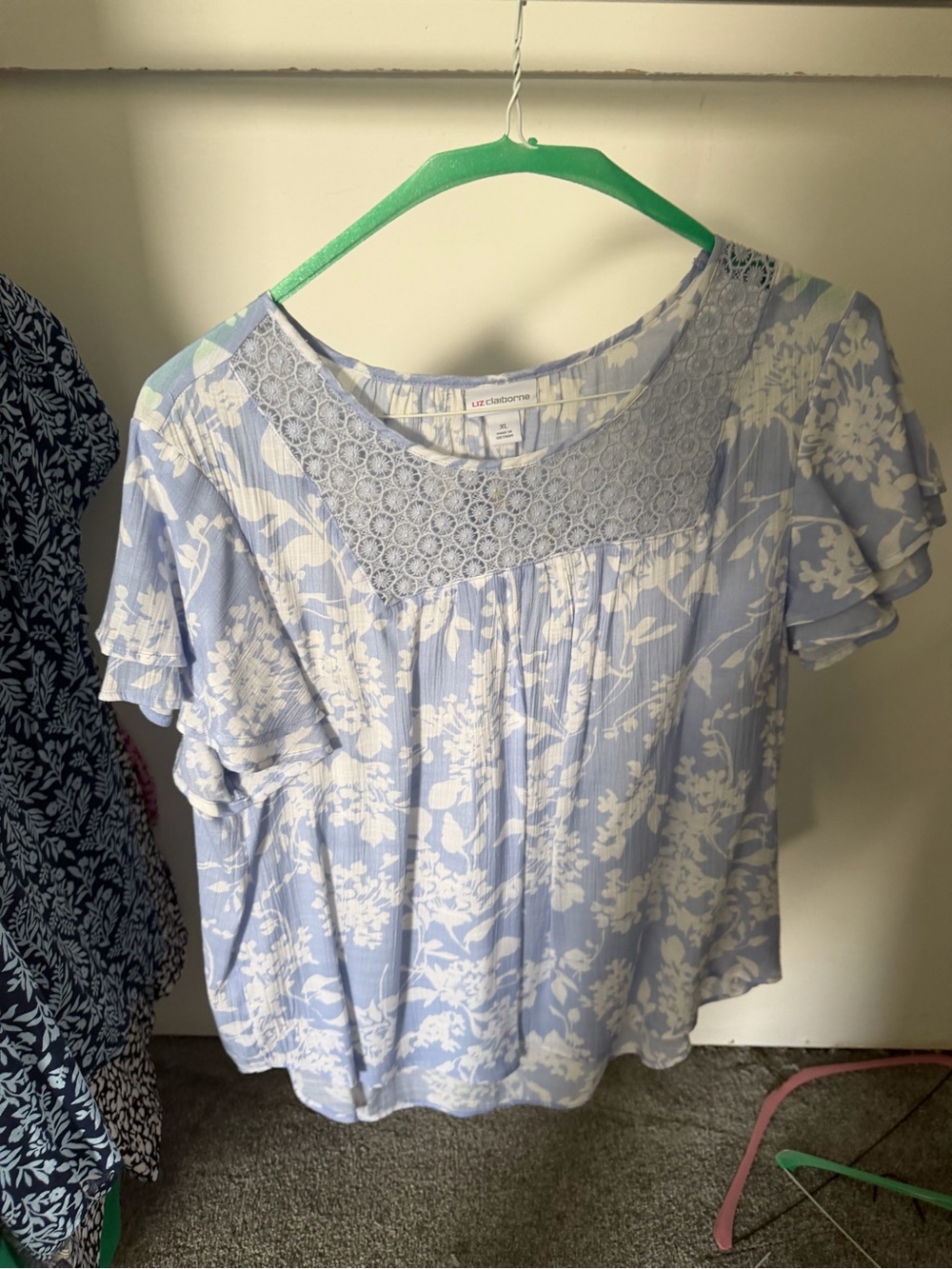 Liz Claiborne Women’s Square Neck Blouse Top Blue white Floral Size XL